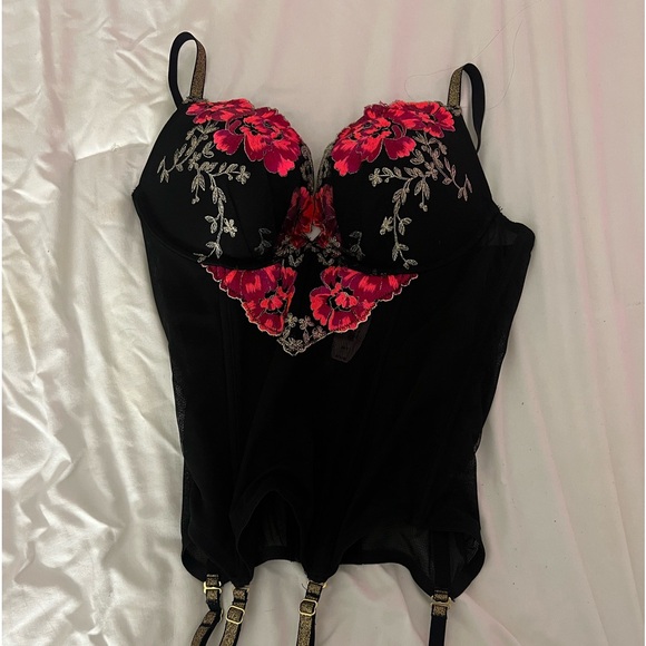 VS Corset Top NWT - Picture 2 of 5